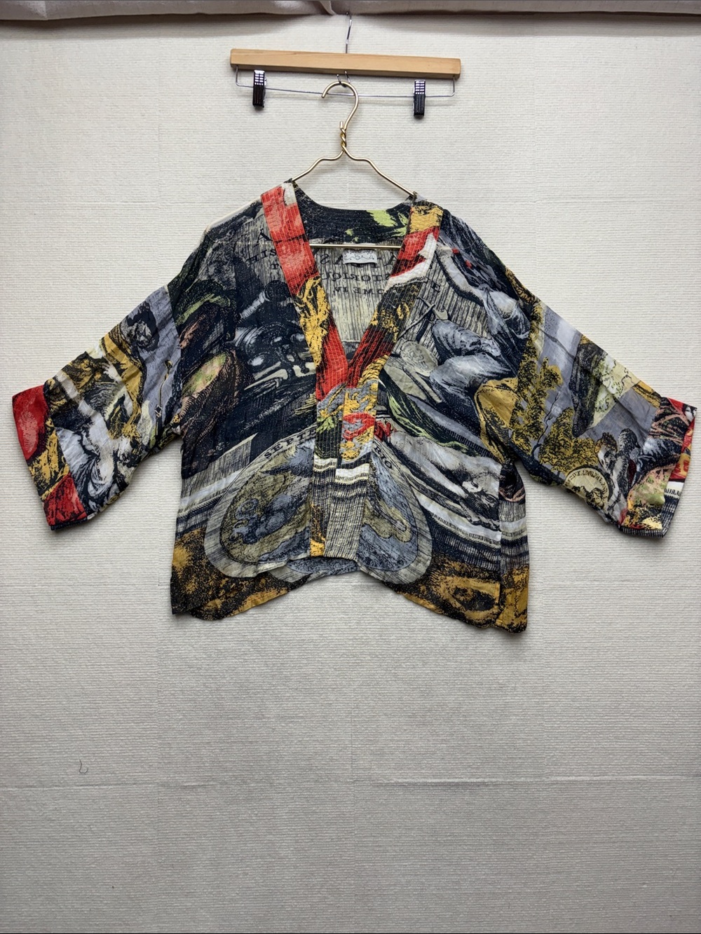 One Hundred Stars | Multicolor Abstract Print Lightweight Top